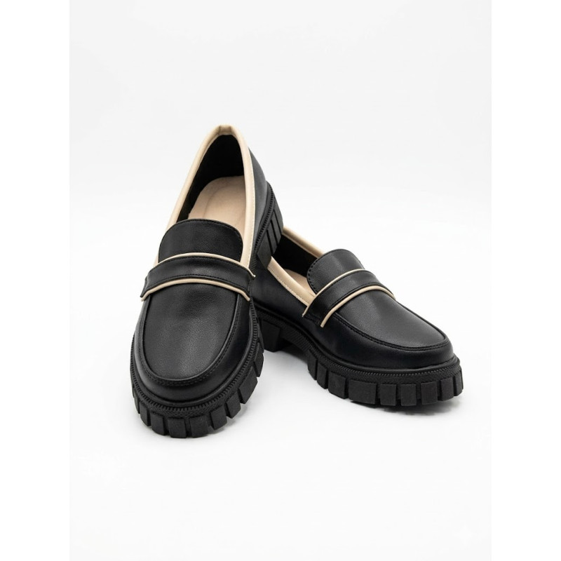 MOCASIN BAJO NEGRO CON FILOS CREMA