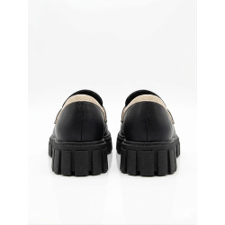 MOCASIN BAJO NEGRO CON FILOS CREMA