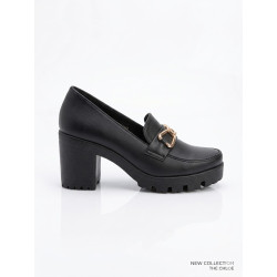 MOCASIN TACO ALTO NEGRO HEBILLA DORADA