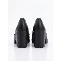 MOCASIN TACO ALTO NEGRO HEBILLA DORADA