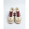 ESTILO SAMBA RETRO COLOR BEIGE LINEAS ROJAS/VINO