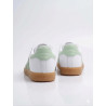 ESTILO SAMBA BAJO BLANCO Y GRIS LINEAS VERDES TONO CLARO