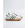 ESTILO SAMBA BAJO BLANCO Y GRIS LINEAS VERDES TONO CLARO