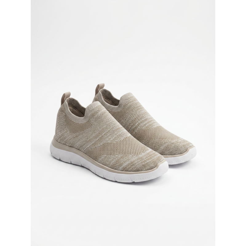 DEPORTIVO SIN CORDONES COLOR BEIGE