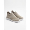 DEPORTIVO SIN CORDONES COLOR BEIGE