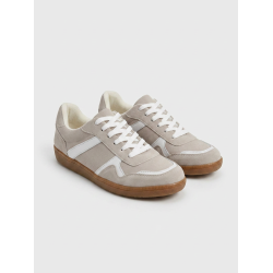 CLASICO PLANTA BAJA COLOR BEIGE DETALLES BLANCOS