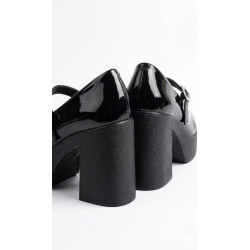 MARY JANE TACO ALTO COLOR NEGRO EN CHAROL
