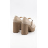 MARY JANE TACO ALTO COLOR BEIGE EN CHAROL