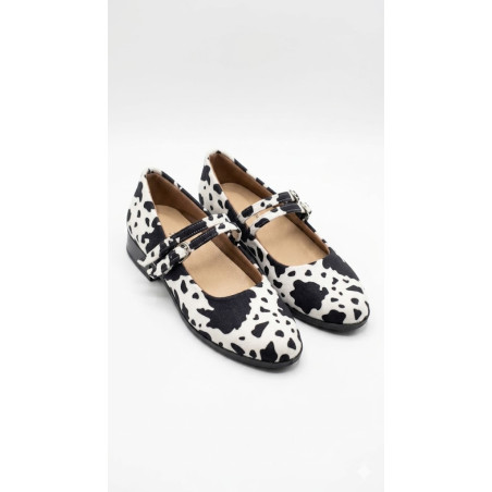MARY JANE BAJO ANIMAL PRINT VACA BLANCO Y NEGRO
