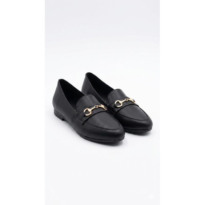 MOCASIN BAJO NEGRO PUNTON