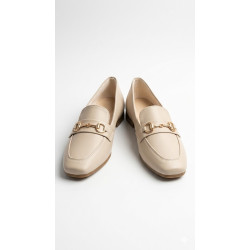 MOCASIN BAJO BEIGE PUNTA CUADRADA