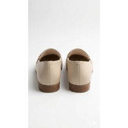 MOCASIN BAJO BEIGE PUNTA CUADRADA