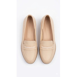 MOCASIN BEIGE BAJO DETALLE AL FRENTE