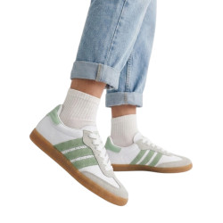 ESTILO SAMBA BAJO BLANCO Y GRIS LINEAS VERDES TONO CLARO