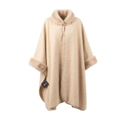PONCHO CON MANGAS Y DETALLE COSTURAS