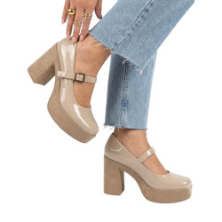 MARY JANE TACO ALTO COLOR BEIGE EN CHAROL