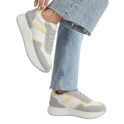 SNEAKER COLOR GRIS 7 AMARILLO Y BLANCO ALTO