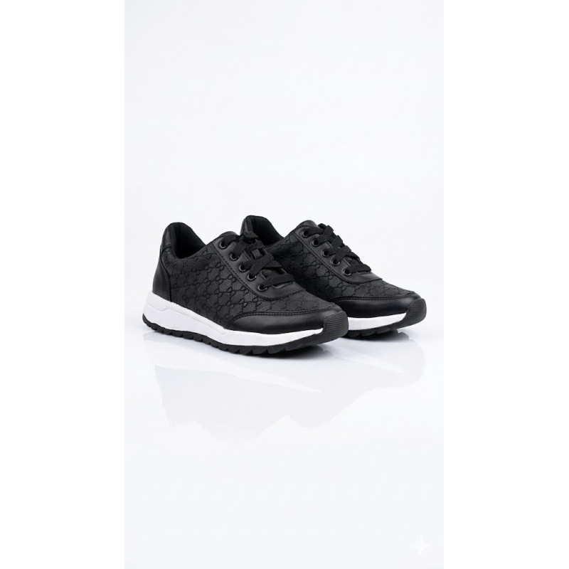 DEPORTIVO CLASICO COLOR NEGRO PLANTA BLANCA