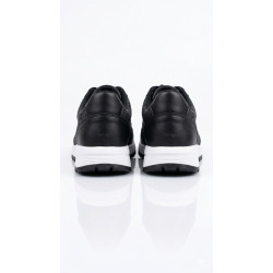 DEPORTIVO CLASICO COLOR NEGRO PLANTA BLANCA