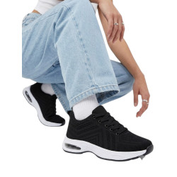DEPORTIVO NEGRO PLANTA BLANCA CAPSULA