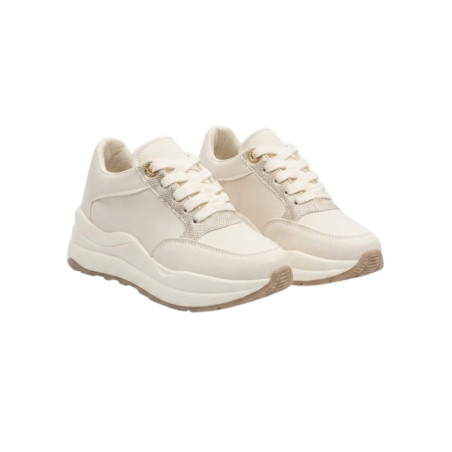 SNEAKER BEIGE BRILLOS EN PASADORES